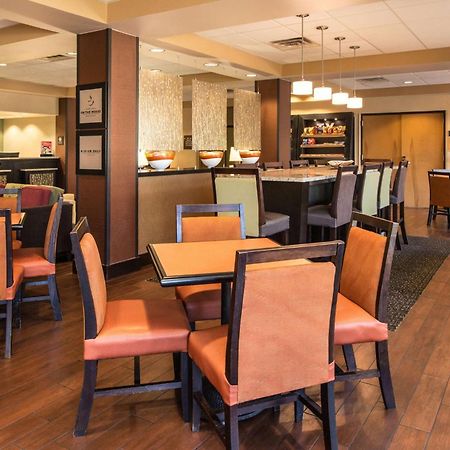 Hampton Inn San Antonio Stone Oak Экстерьер фото