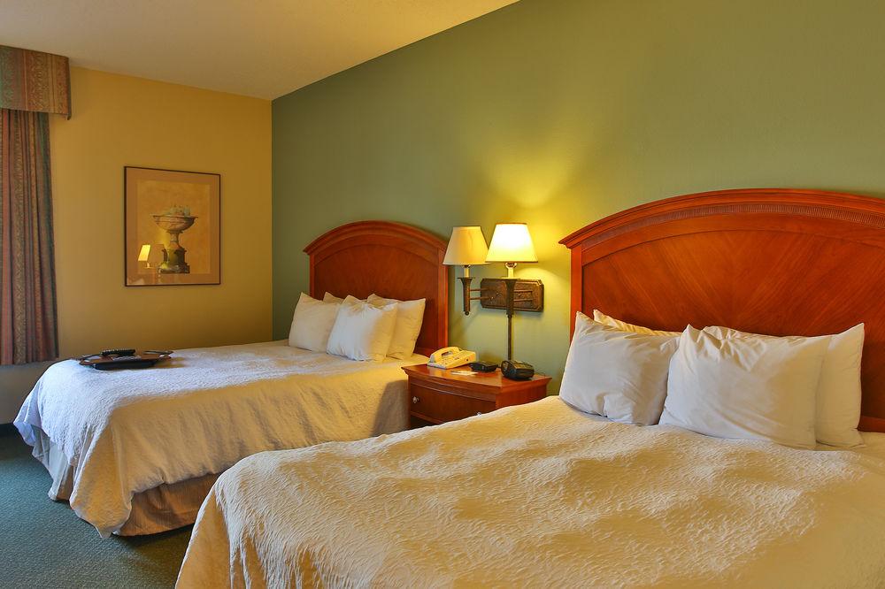 Hampton Inn San Antonio Stone Oak Экстерьер фото