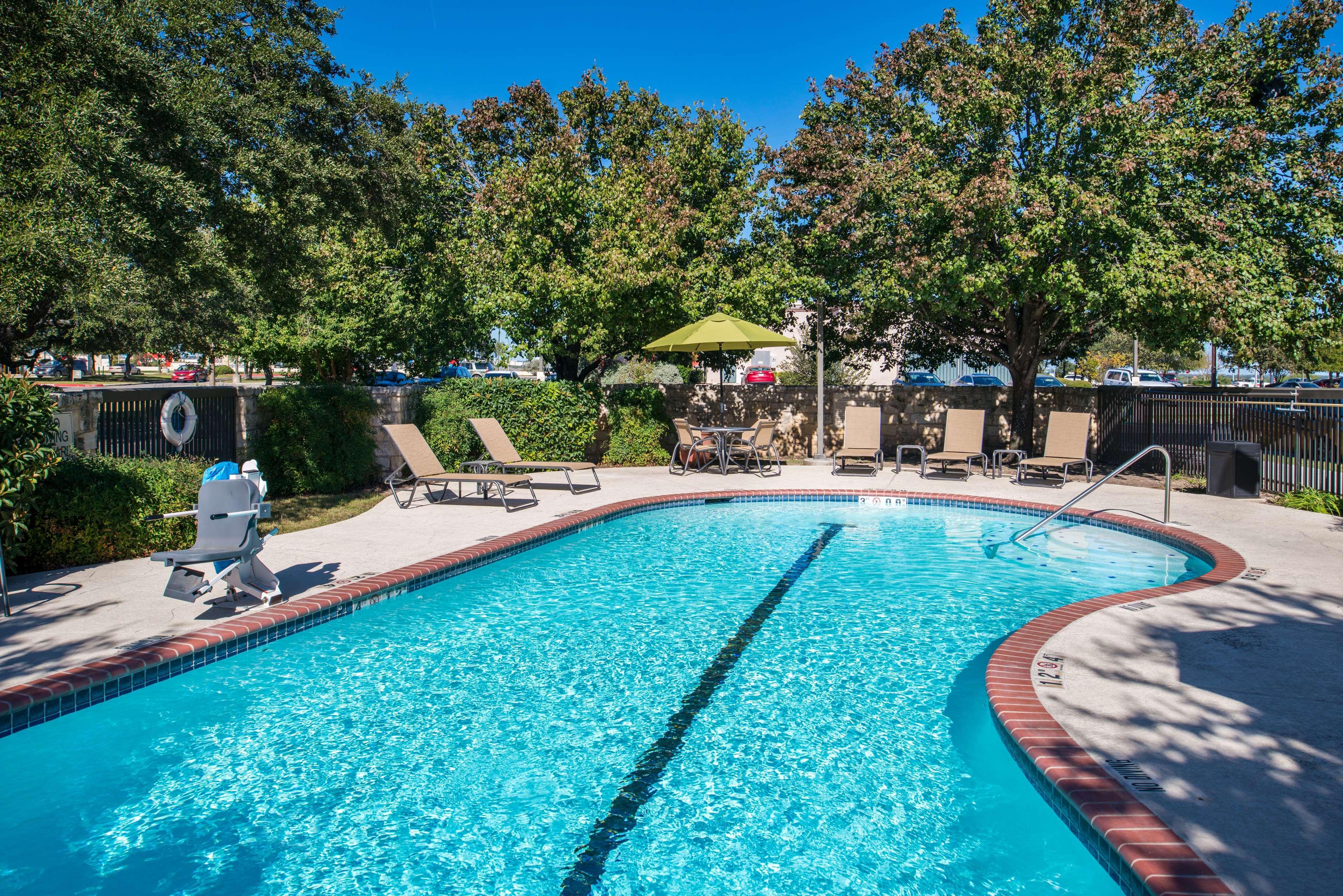 Hampton Inn San Antonio Stone Oak Экстерьер фото