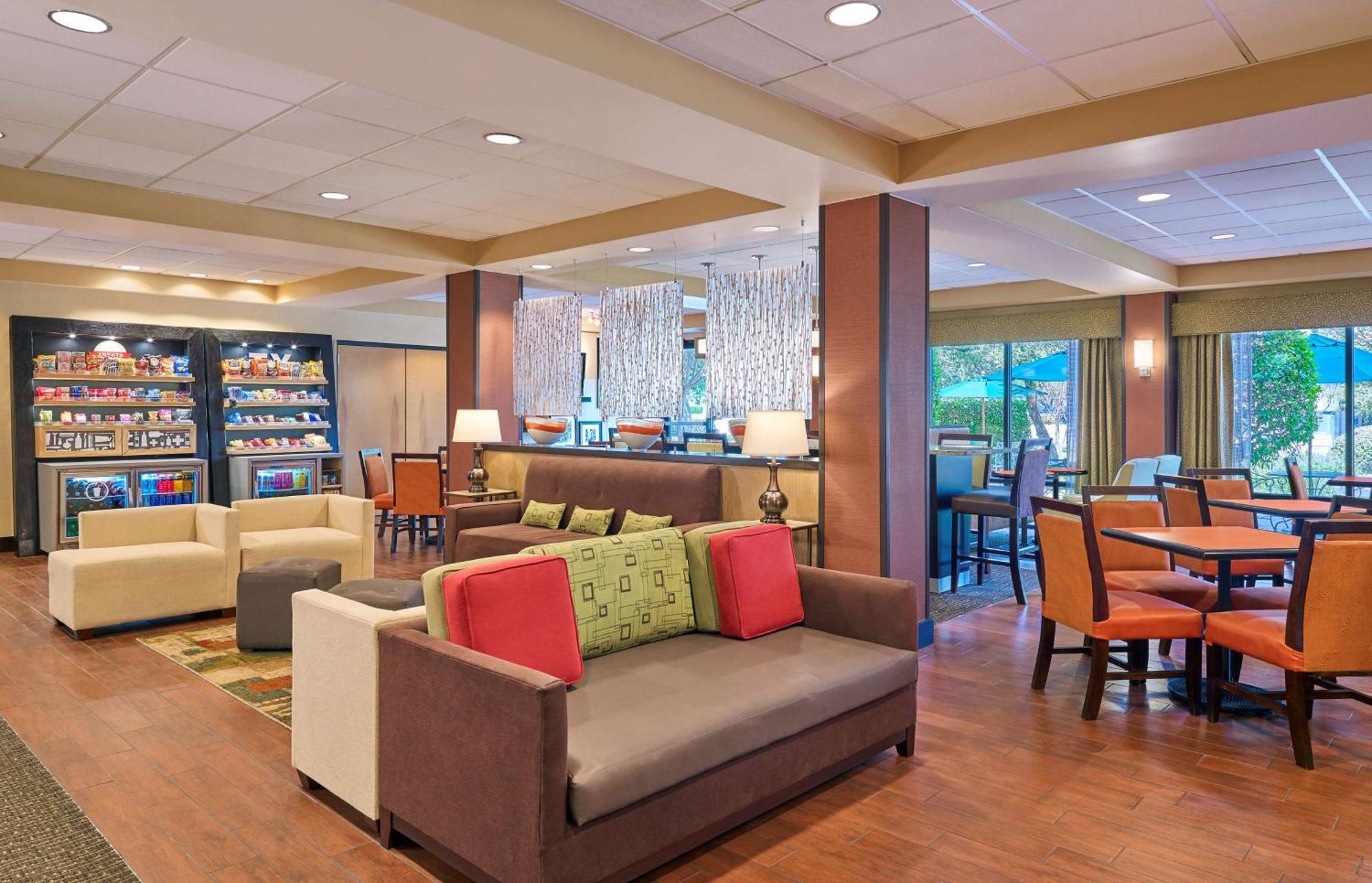 Hampton Inn San Antonio Stone Oak Экстерьер фото