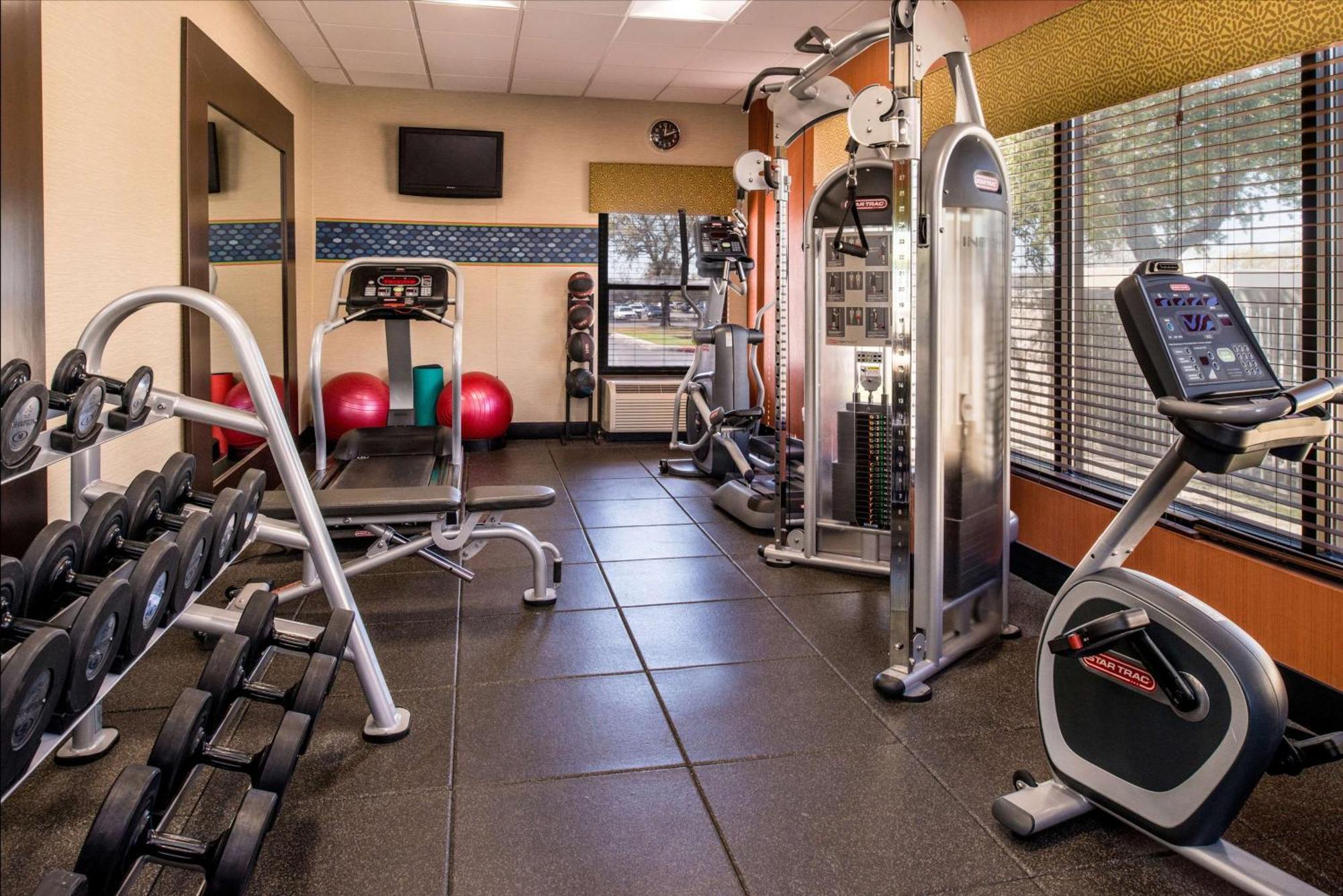 Hampton Inn San Antonio Stone Oak Экстерьер фото