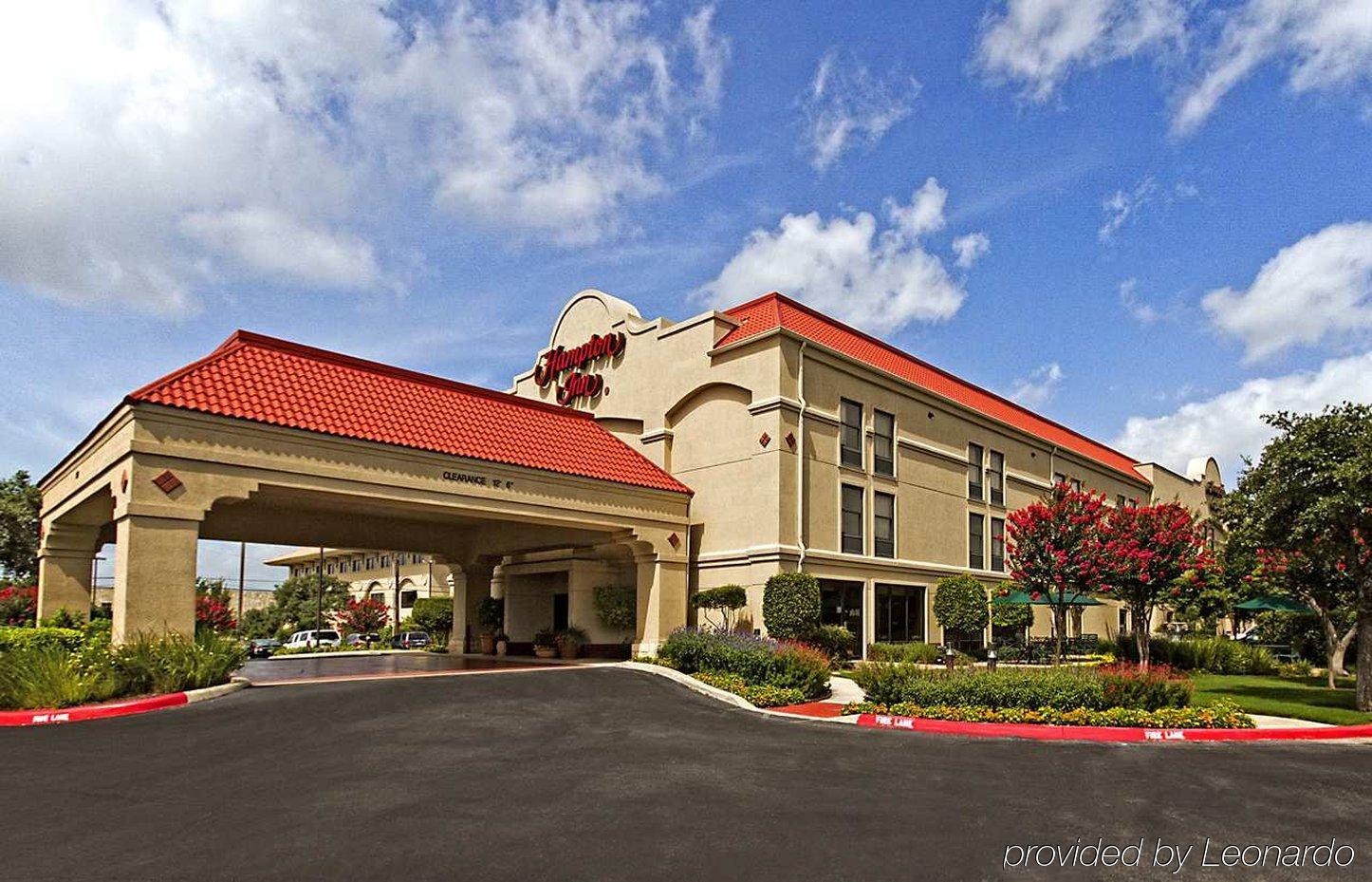 Hampton Inn San Antonio Stone Oak Экстерьер фото