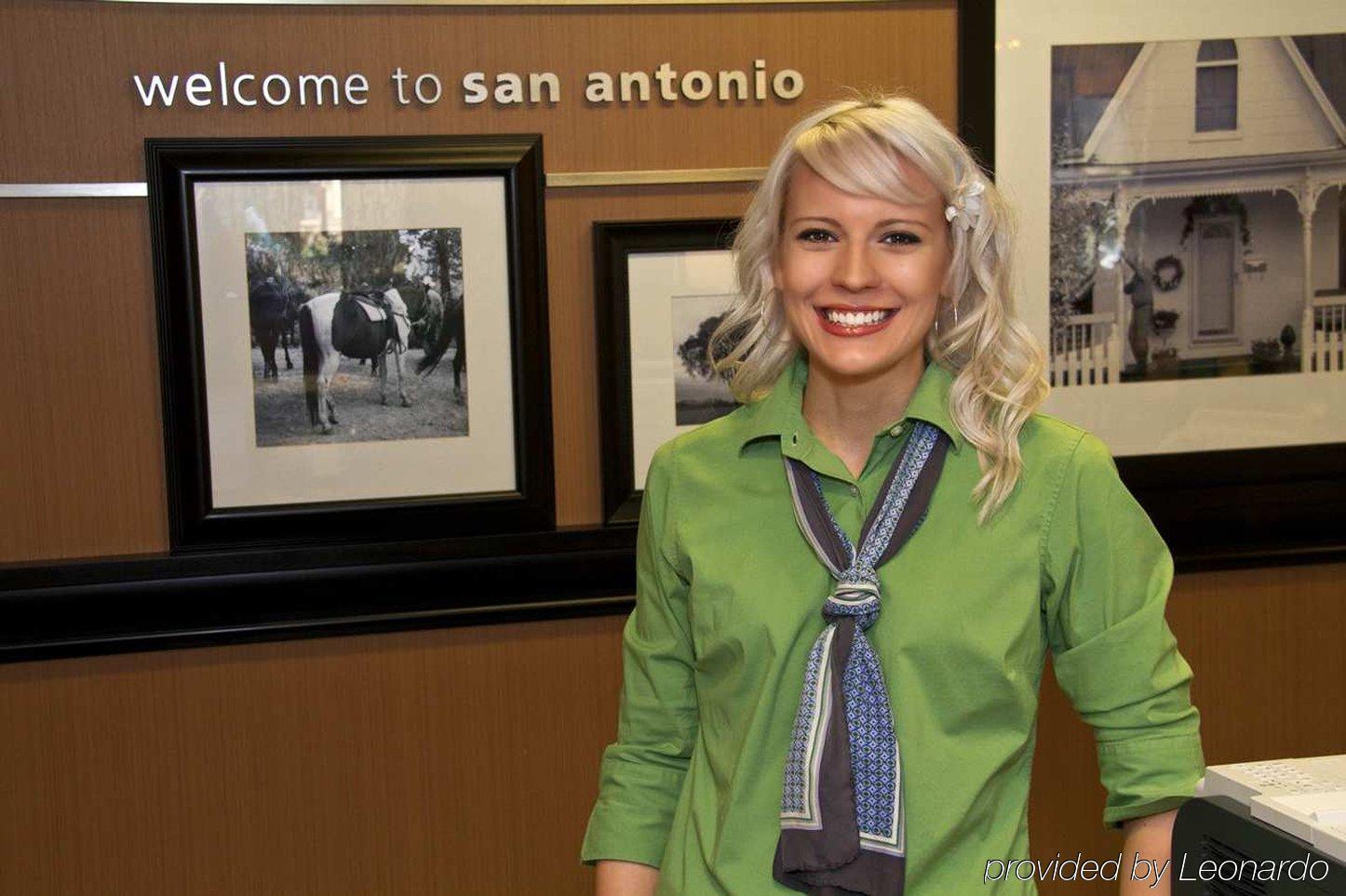 Hampton Inn San Antonio Stone Oak Экстерьер фото