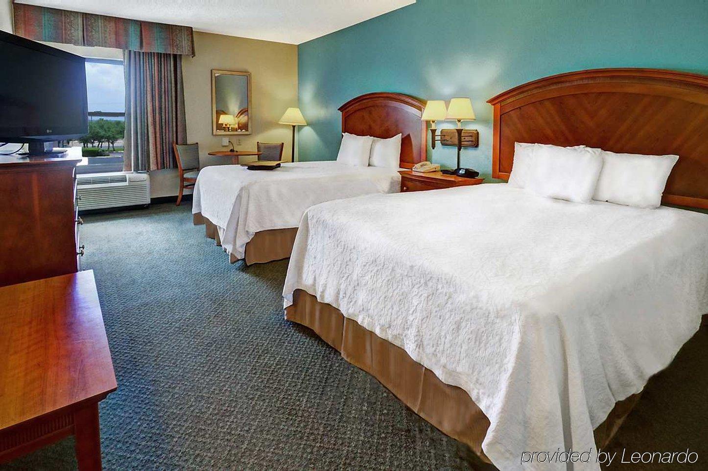 Hampton Inn San Antonio Stone Oak Экстерьер фото