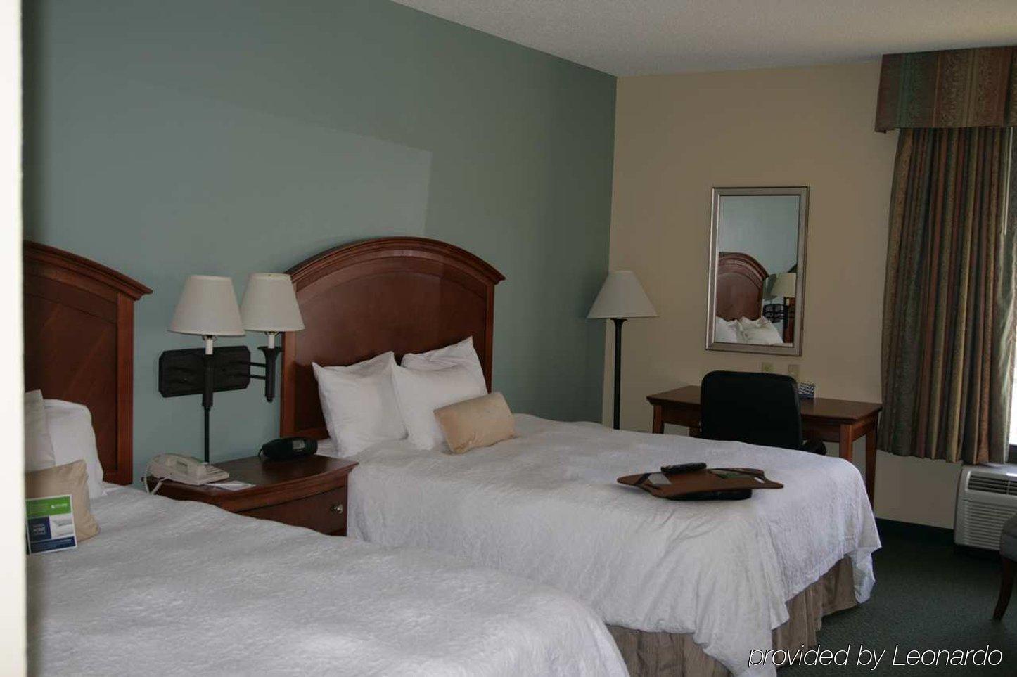 Hampton Inn San Antonio Stone Oak Номер фото