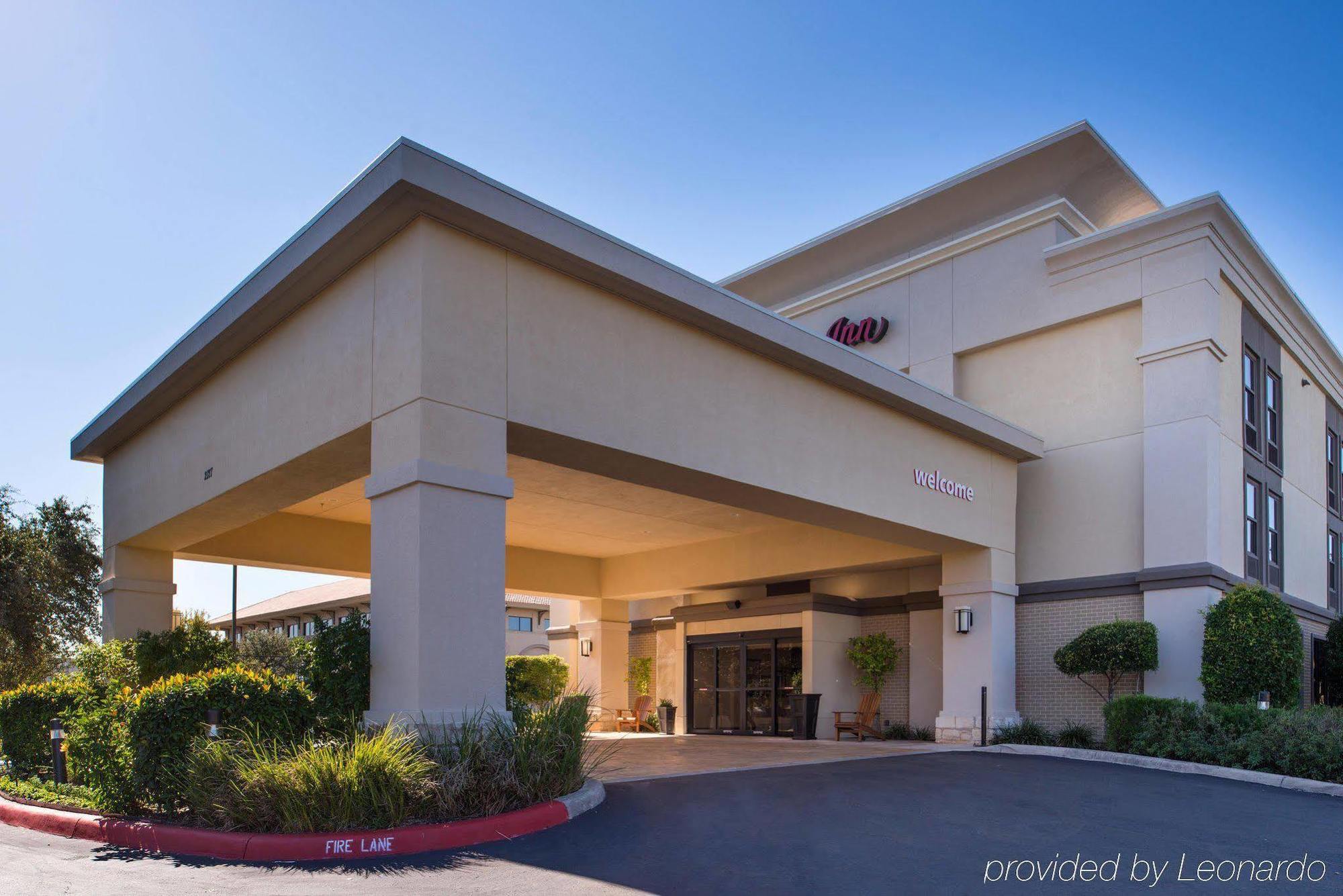 Hampton Inn San Antonio Stone Oak Экстерьер фото