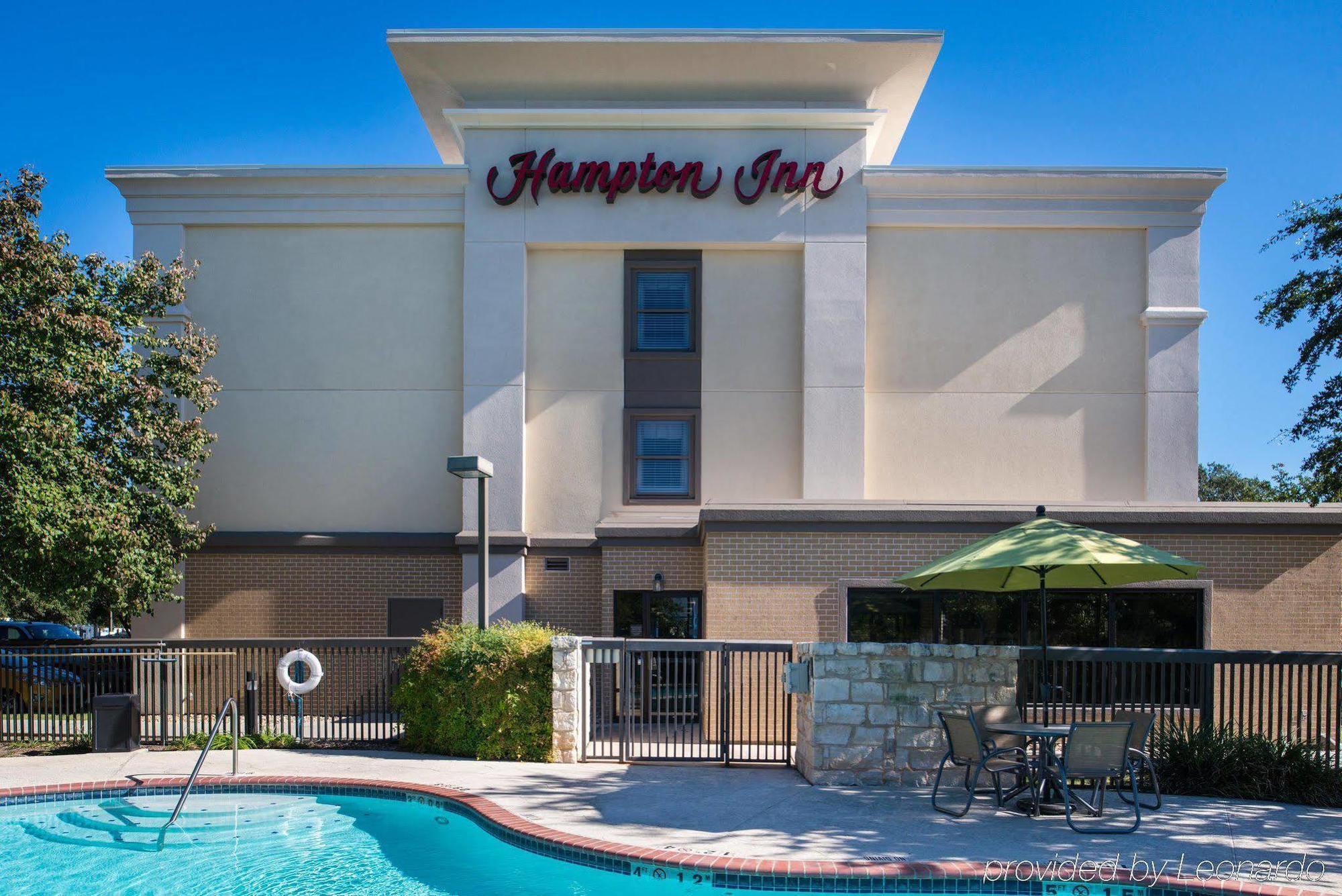Hampton Inn San Antonio Stone Oak Экстерьер фото