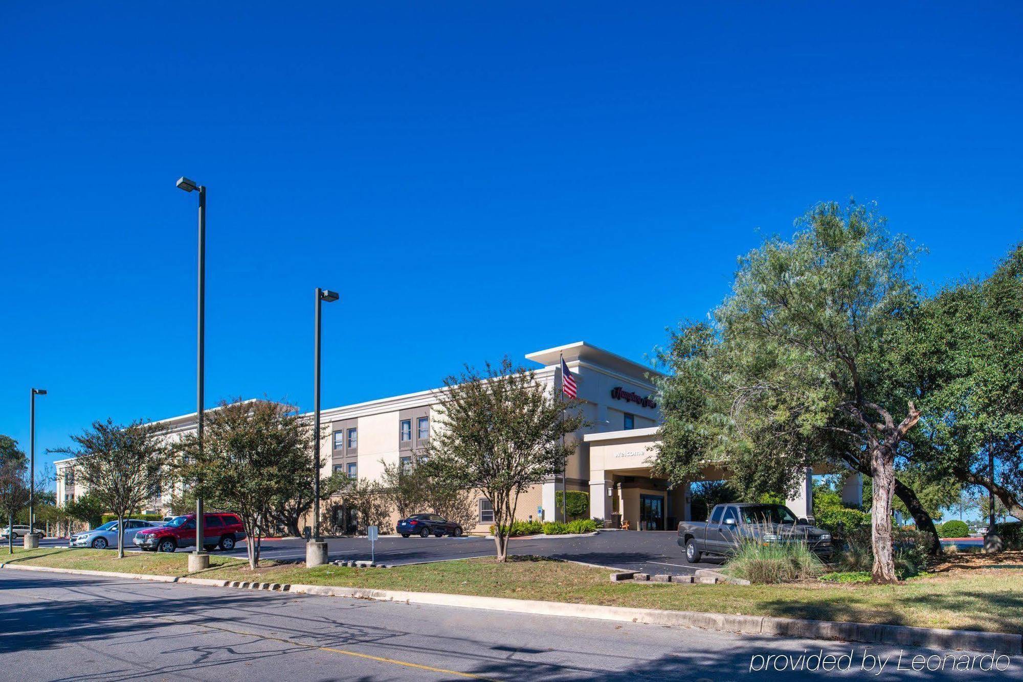 Hampton Inn San Antonio Stone Oak Экстерьер фото