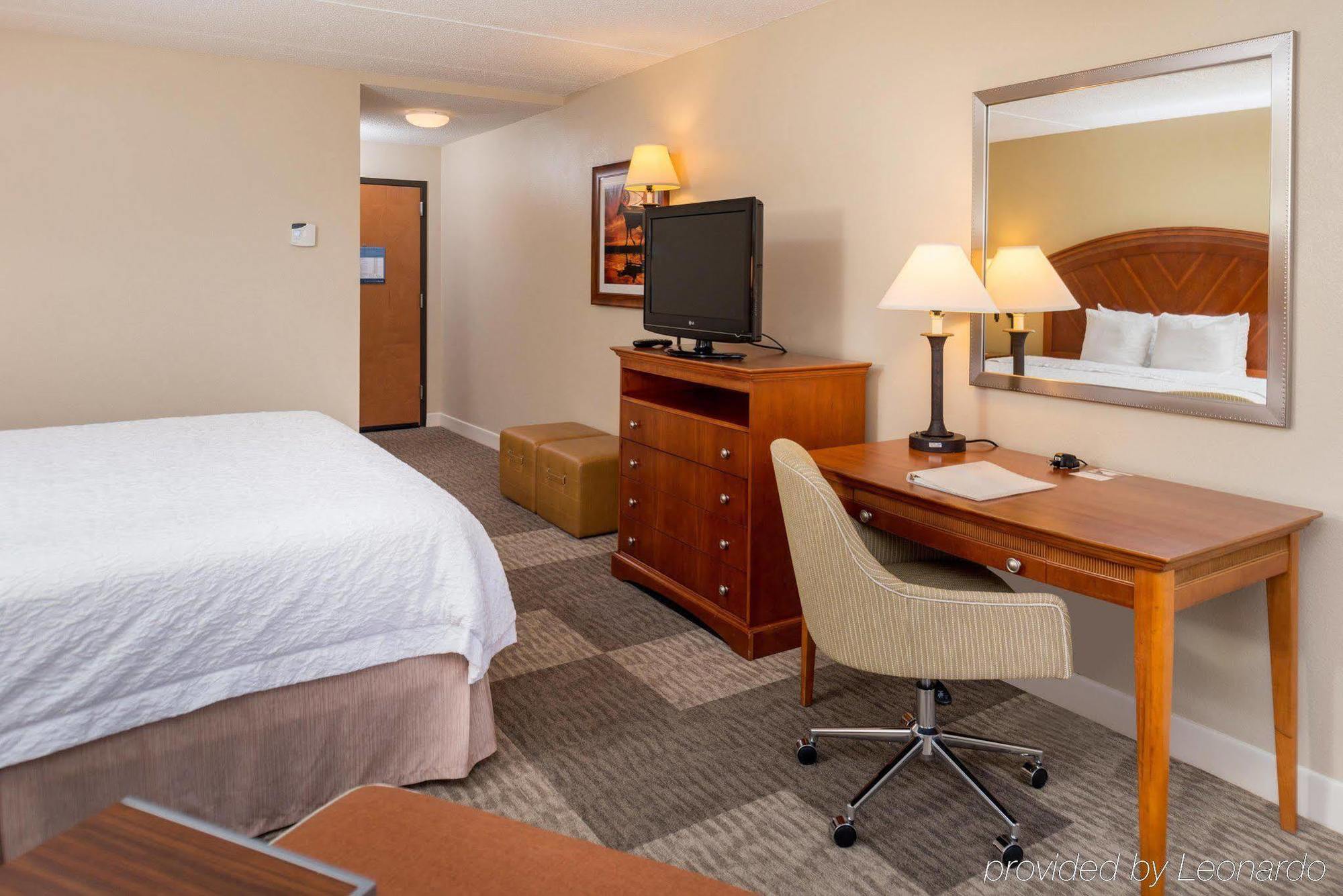 Hampton Inn San Antonio Stone Oak Экстерьер фото
